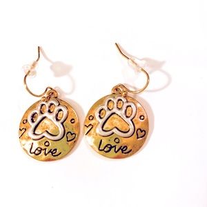 NWT Disc Earrings with Paw